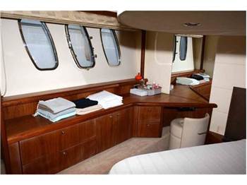 Sunseeker Manhattan 52