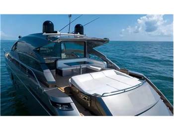 Pershing 64