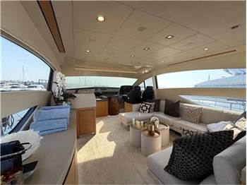Pershing 64