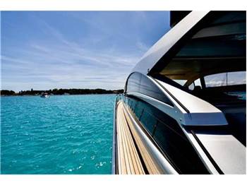 Pershing 64