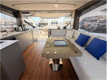 Princess yachts V55
