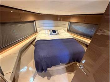 Princess yachts V55