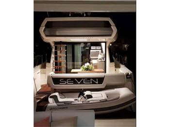Ferretti yachts 450