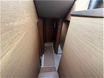 Ferretti yachts 550