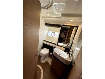 Ferretti yachts 550
