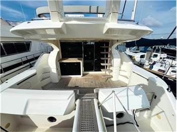 Ferretti yachts 570