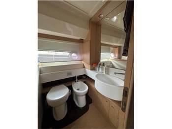 Ferretti yachts 570