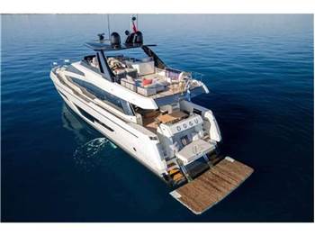 Ferretti yachts 780
