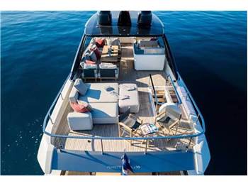 Ferretti yachts 780