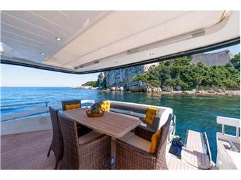Pearl yachts 60