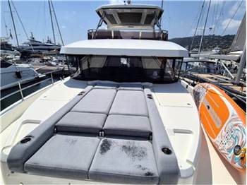 Beneteau Grand trawler 62