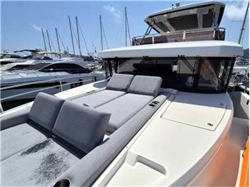 Beneteau Grand trawler 62