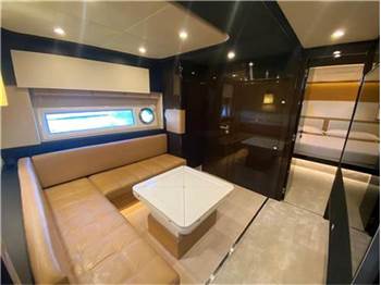 Azimut 77s