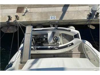 Azimut 58
