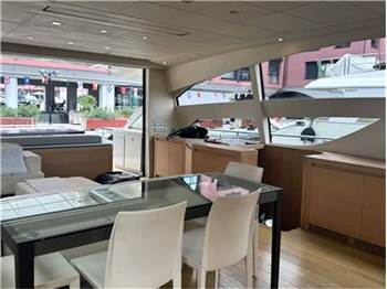 Pershing 80