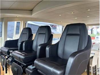 Pershing 80