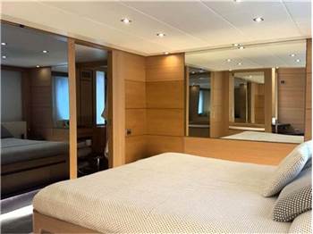 Pershing 80