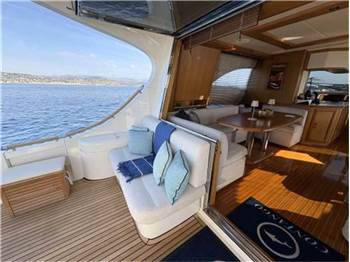 Mochi craft Dolphin 74