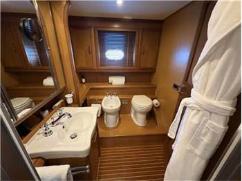 Mochi craft Dolphin 74