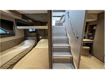 Ferretti yachts 580