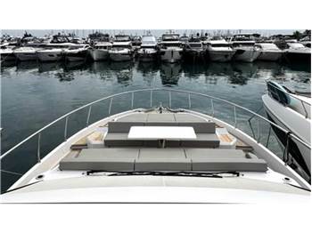 Ferretti yachts 580