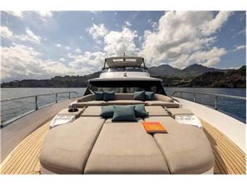Azimut Magellano 60