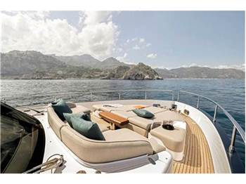 Azimut Magellano 60