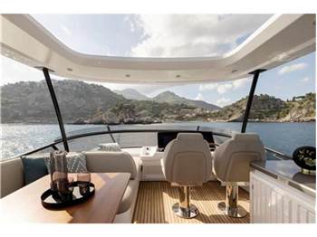 Azimut Magellano 60