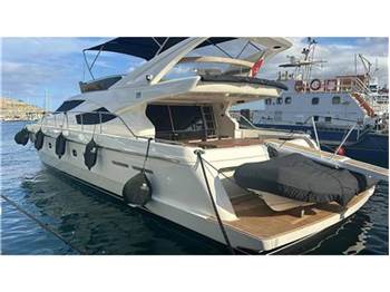 Ferretti yachts 620