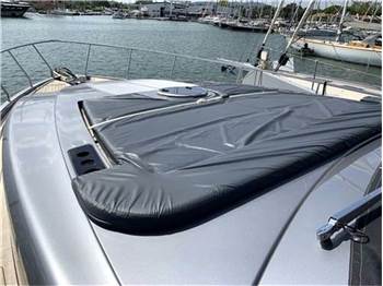 Pershing 62