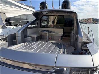 Pershing 62