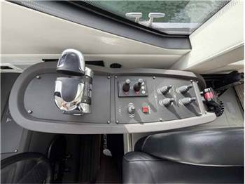 Pershing 62