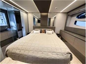 Pershing 62