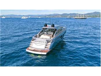 Pershing 62