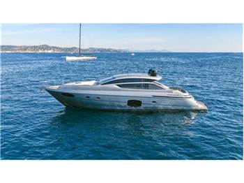 Pershing 62