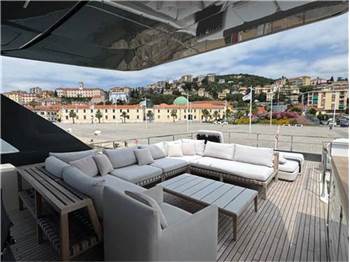 Ferretti yachts 920