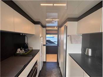 Ferretti yachts 920