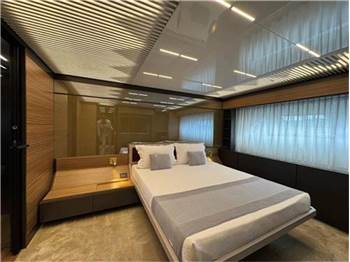 Ferretti yachts 920