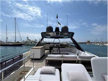 Ferretti yachts 920