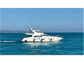 Azimut 62 fly