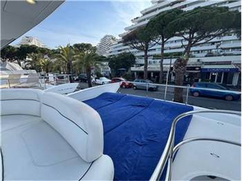 Azimut 62 fly