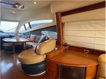Azimut 62 fly