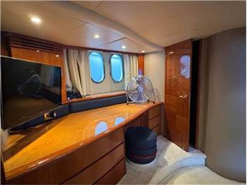 Azimut 62 fly
