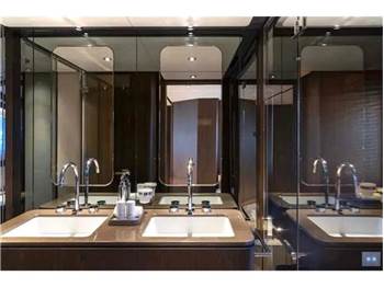 Ferretti yachts 860