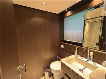Ferretti yachts 860