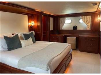 Custom line Navetta 27