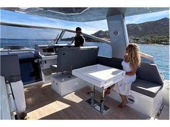 Med yachts Med52