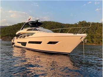 Ferretti yachts 780