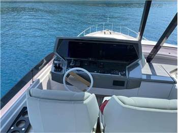 Ferretti yachts 780