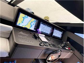 Ferretti yachts 780